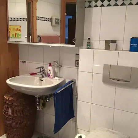 Gemuetliches Zimmer In Winningen Mit Garten-, Kuechennutzung Und Schnellem Wifi Exterior photo