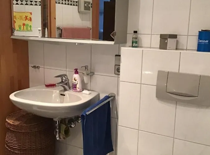 Gemuetliches Zimmer In Winningen Mit Garten-, Kuechennutzung Und Schnellem Wifi
