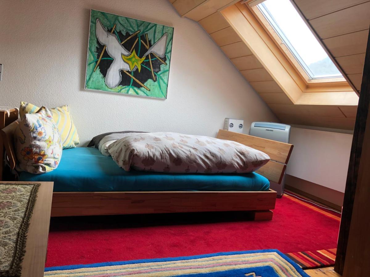 Gemuetliches In Mit Garten-, Kuechennutzung Und Schnellem Wifi Homestay